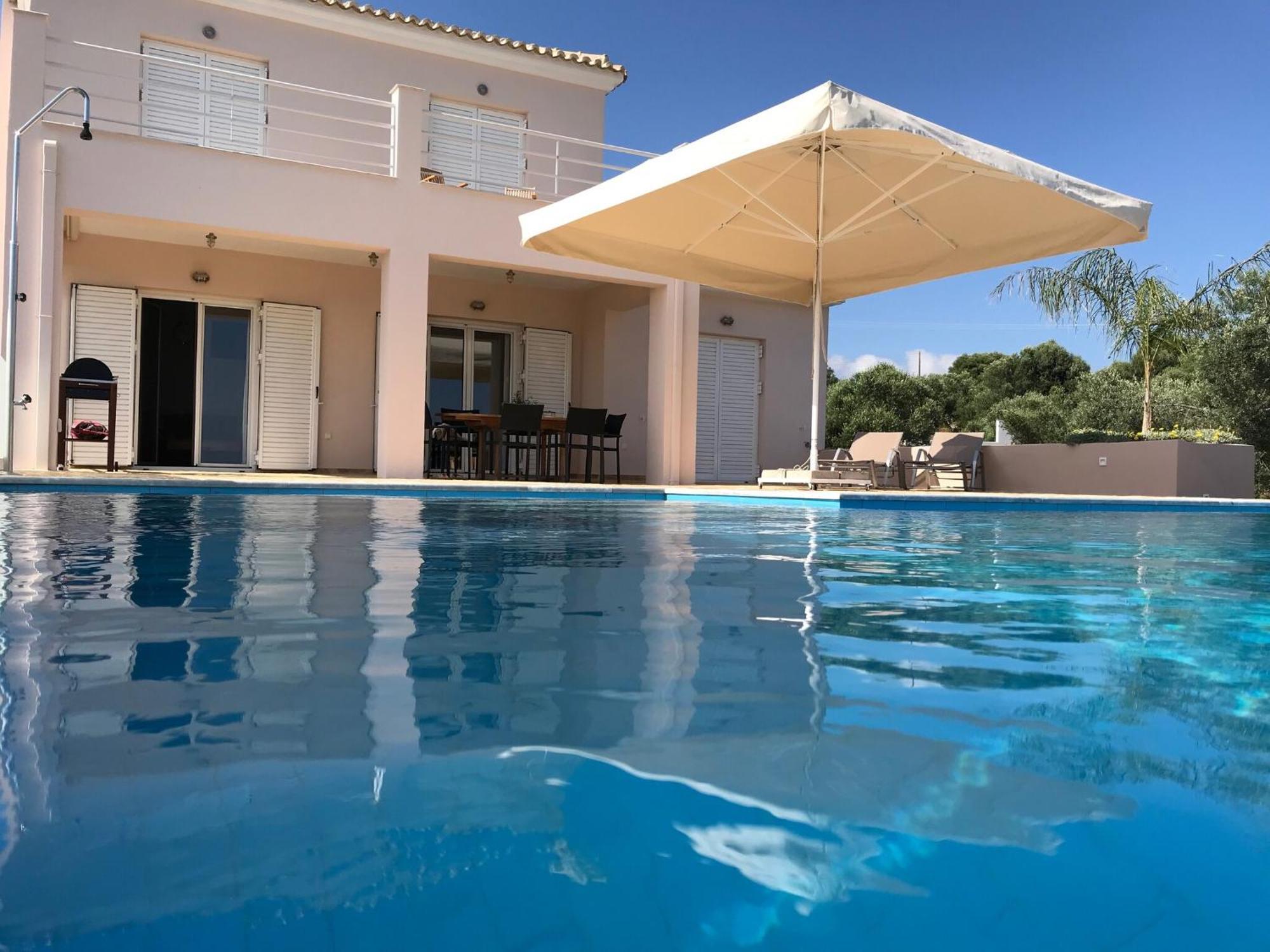 Luxurious Villa In Peloponnese With Swimming Pool Kamária Exterior photo